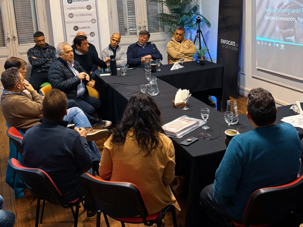 Imagen general de la asamblea del Polo Tecnológico del Paraná.