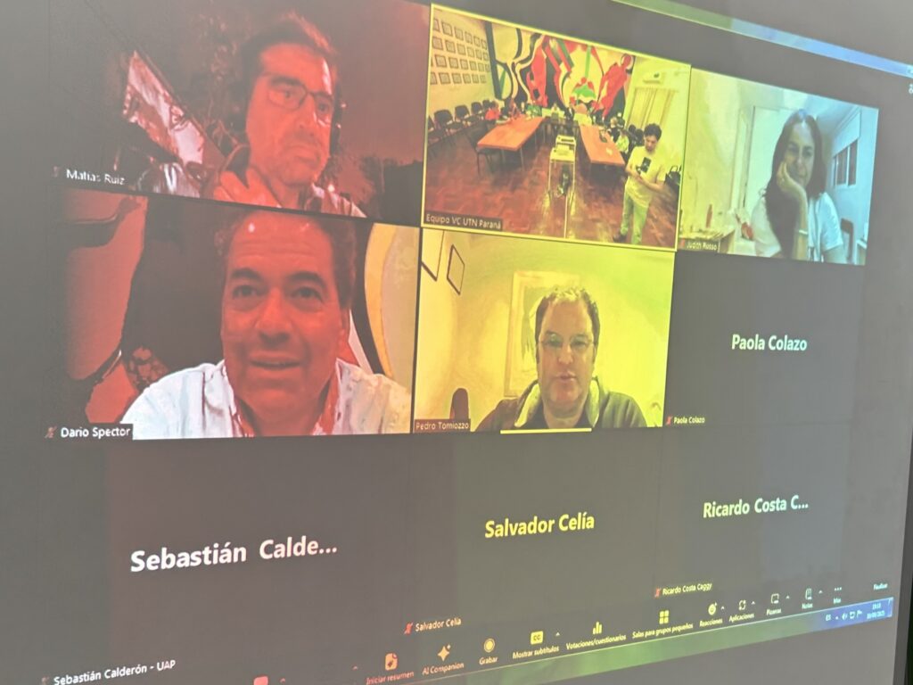 Foto de los socios del Polo Tecnológico del Paraná conectados por videollamada.